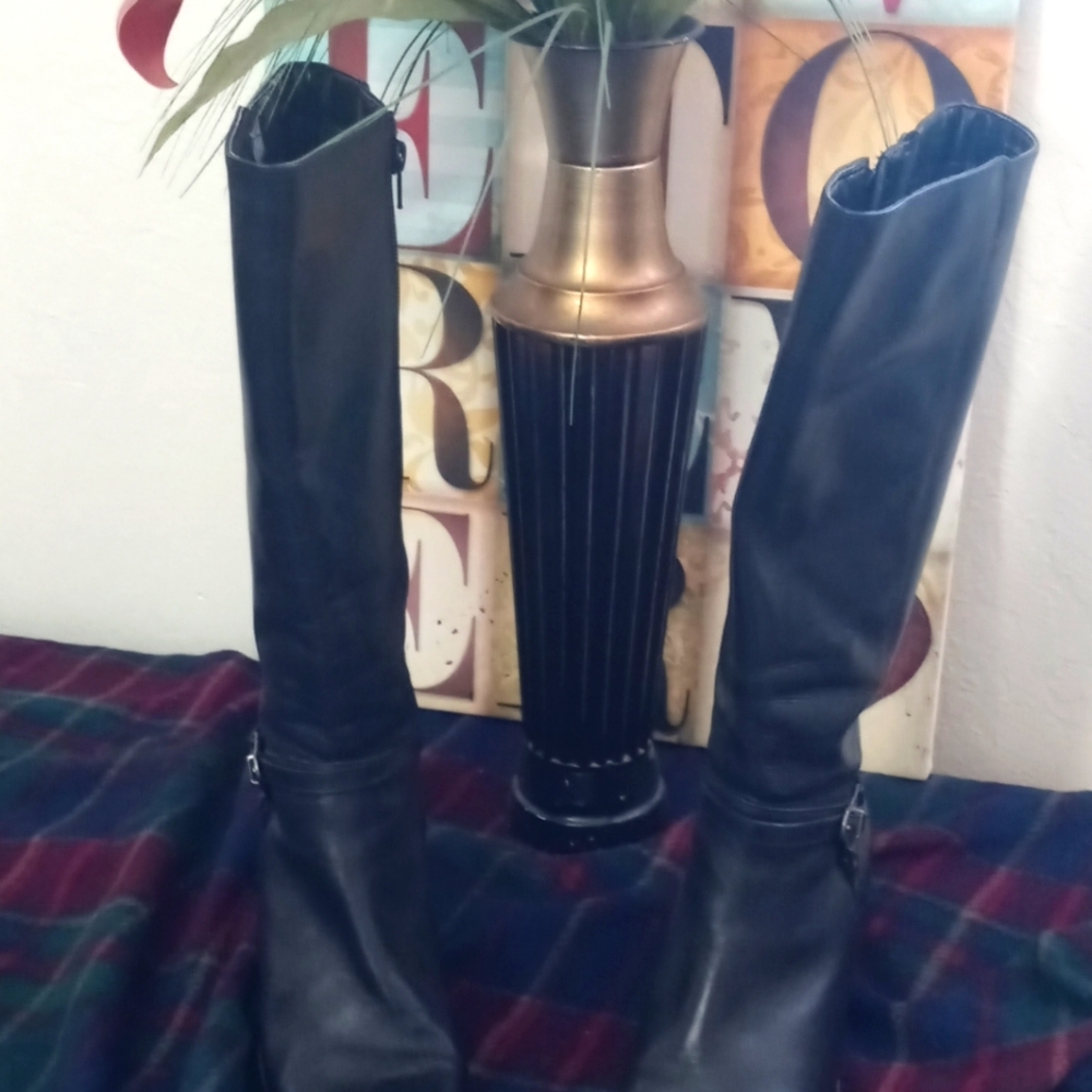 Black boots